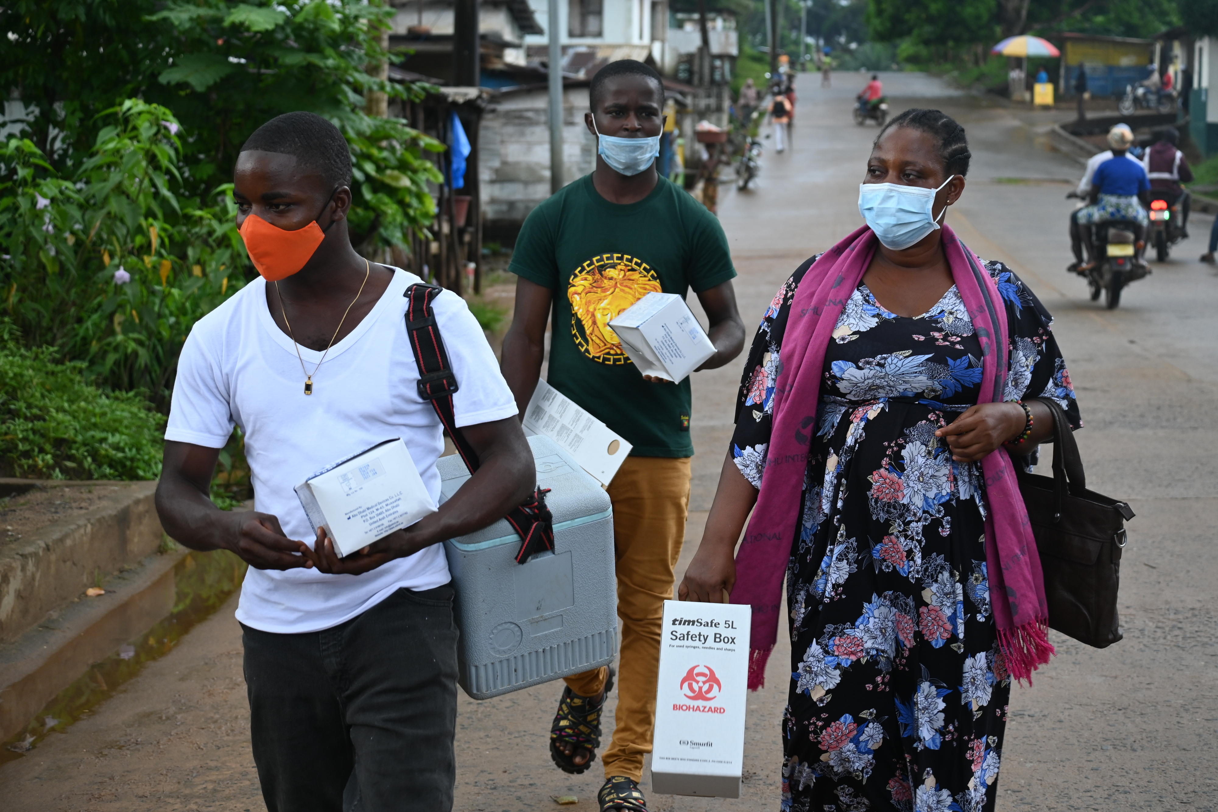 Mobile vaccination team in Liberia