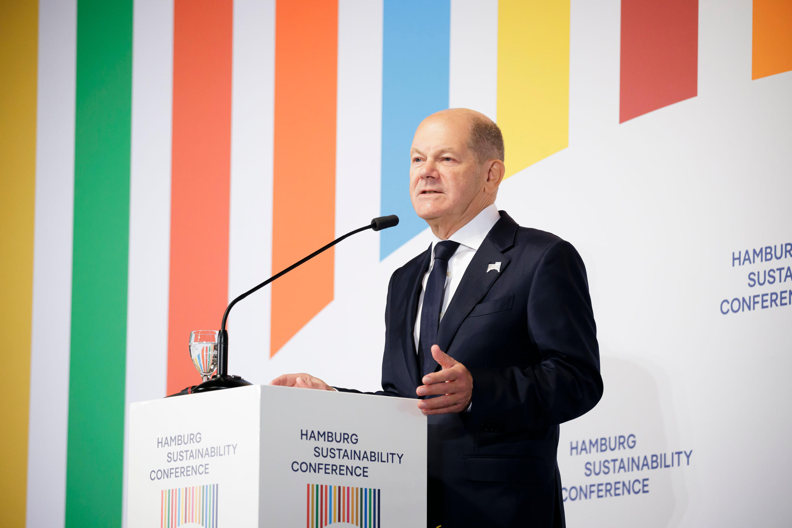 Federal Chancellor Olaf Scholz speaking at the Hamburg Sustainability Conference.