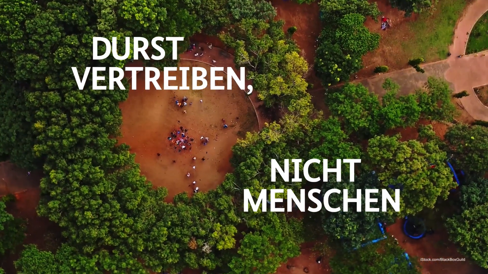 Standbild aus dem BMZ-Video "Durst vertreiben, nicht Menschen"